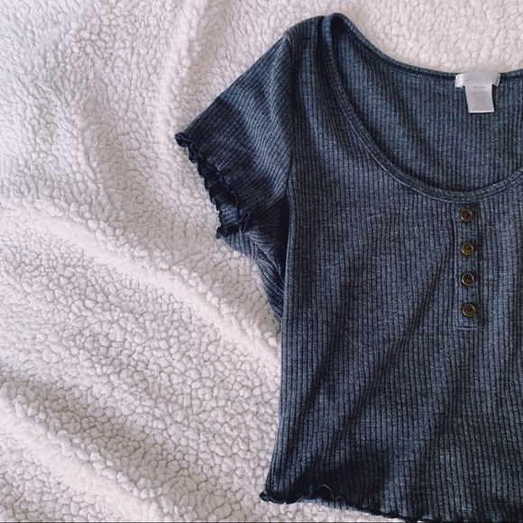 Bozzolo Tops - Gray Button Crop Top